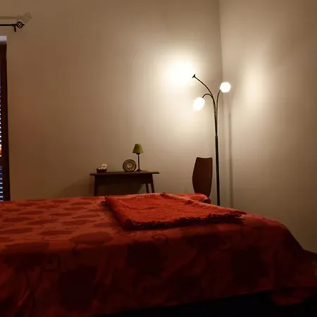 Le Casette Di Lu Bed and Breakfast 4*