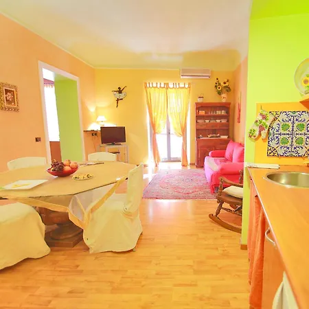 Bed & Breakfast Le Casette Di Lu 2*