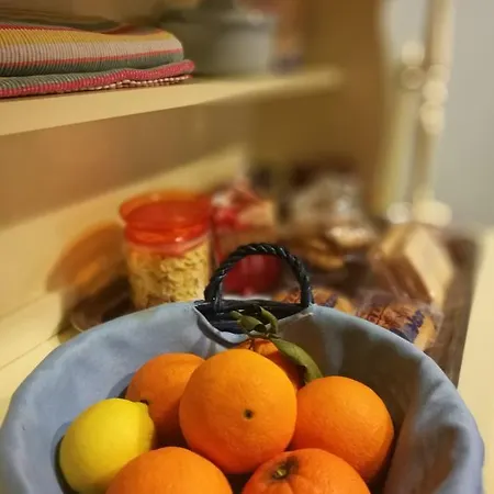 Bed & Breakfast Le Casette Di Lu 2*